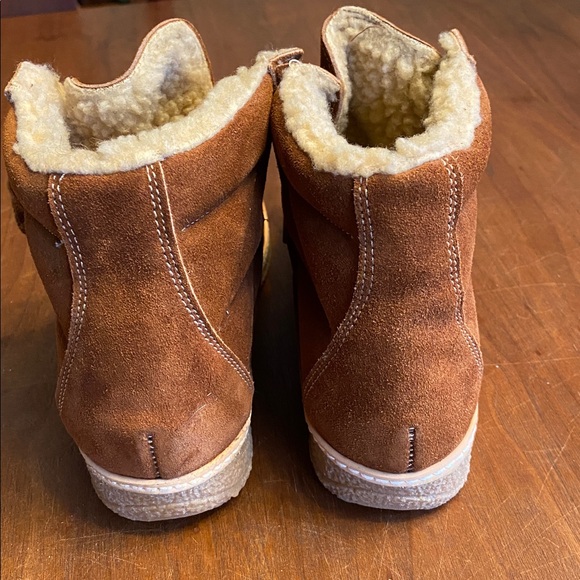 Vintage 70s Suede Sherpa Lined Lace-up Boots - Picture 5 of 7